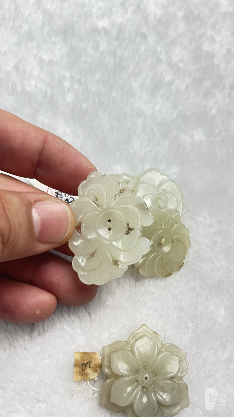 和田玉花卉形帽花一组 - 图4